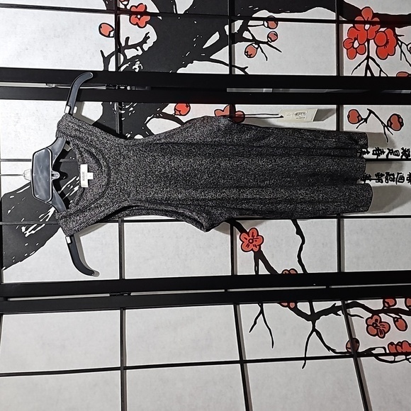 Agolde Gray Cutaway Tank Top Size Large NWT - Picture 2 of 7